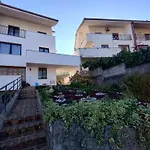 La Casa Veneta - *